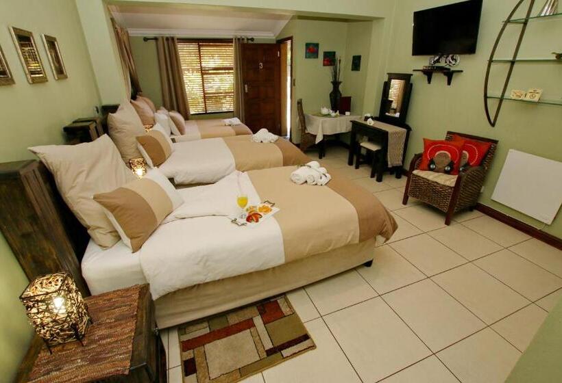 اتاق خانوادگی, Summer Garden Guest House
