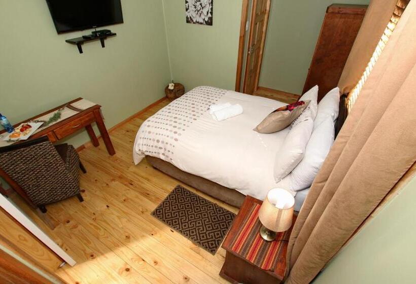 اتاق استاندارد با چشم‌انداز باغ, Summer Garden Guest House