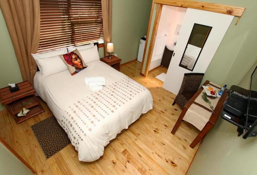 اتاق استاندارد با چشم‌انداز باغ, Summer Garden Guest House