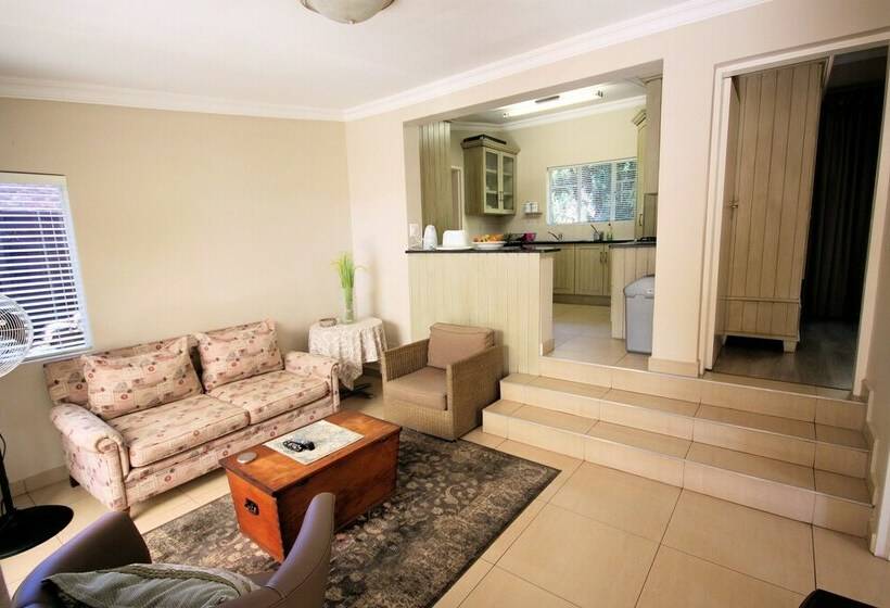 Apartamento 2 Dormitórios, Stay 2 Live Groenkloof