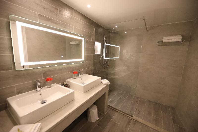 آپارتمان 2 خوابه, Suites Hôtel Les Charmilles & Spa