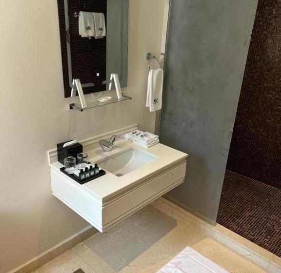Villa 3 Makuuhuonetta, Dibba Mountain Park Resort