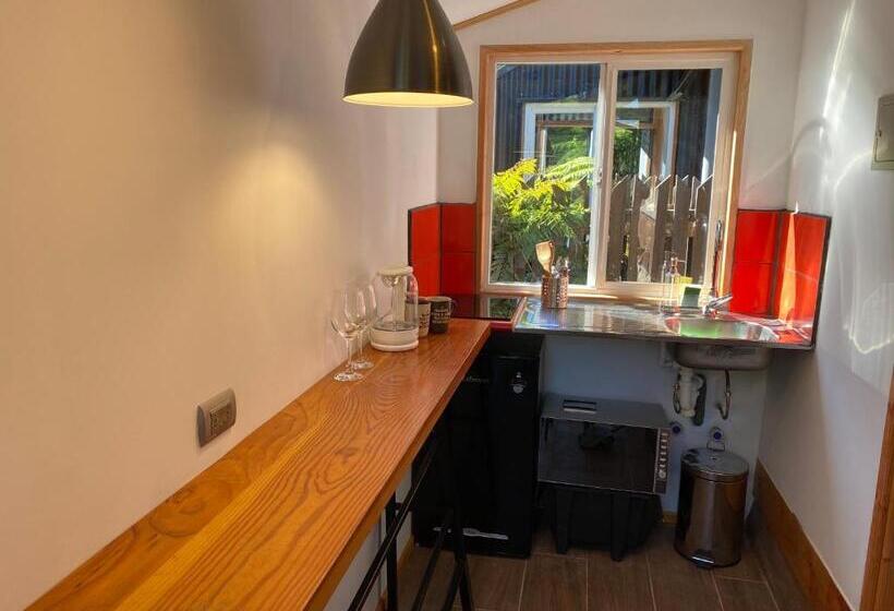 Standard Stúdió Terasszal, French Andes Apart Hostel