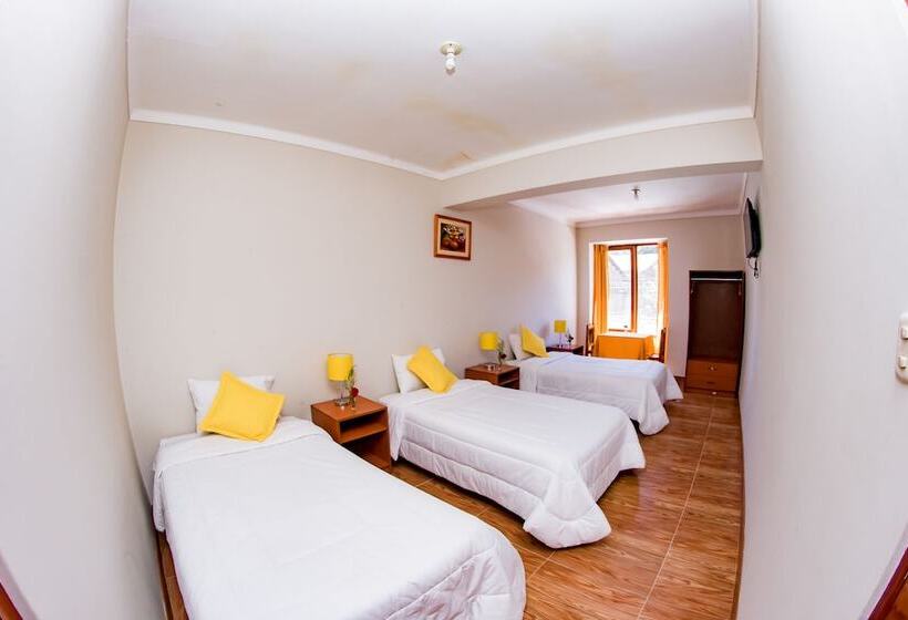 غرفة قياسية ثلاثية, Cusco House