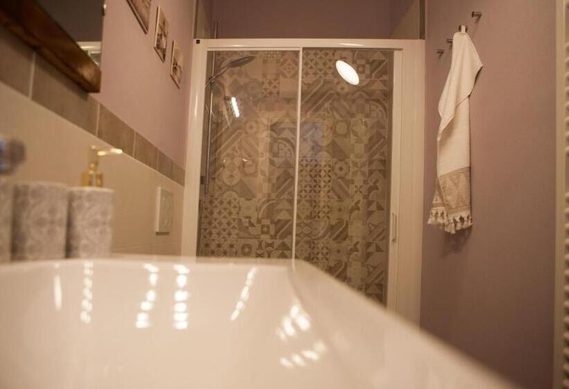 اتاق سوپریور, Al 28 B&b