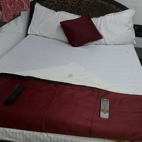 غرفة ديلوكس, Central Guest House