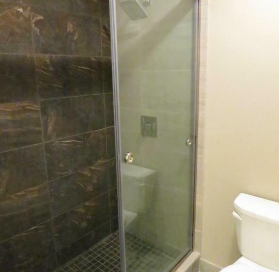 디럭스 룸, Edgewater Hotel And Suites