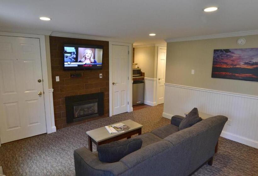 سوییت خانوادگی, New England Inn & Lodge