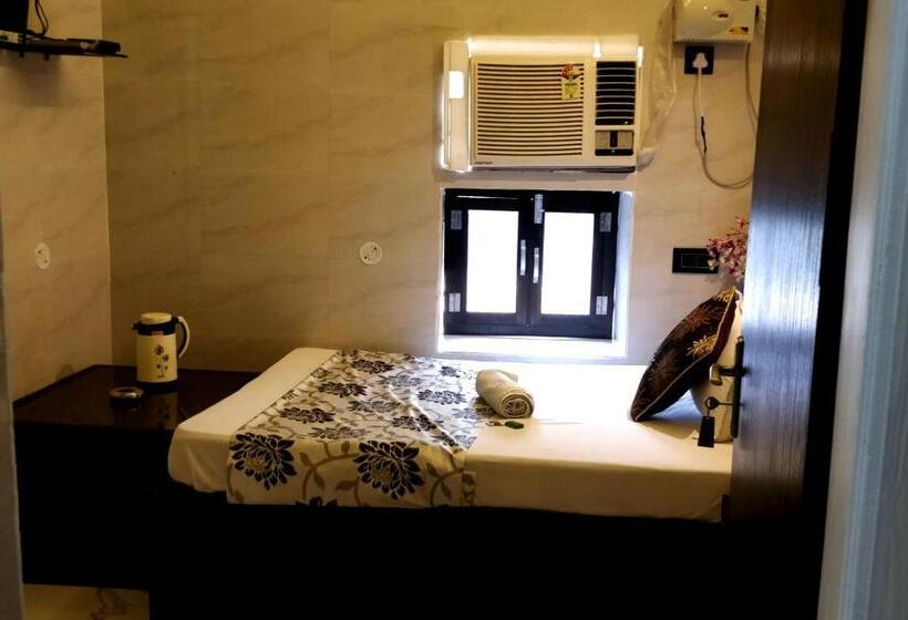Quarto Superior Individual, City