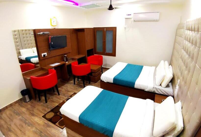 Quarto Triplo Superior, City