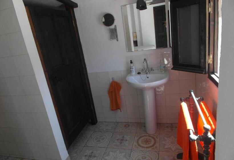 标准间, Casa El Chorro