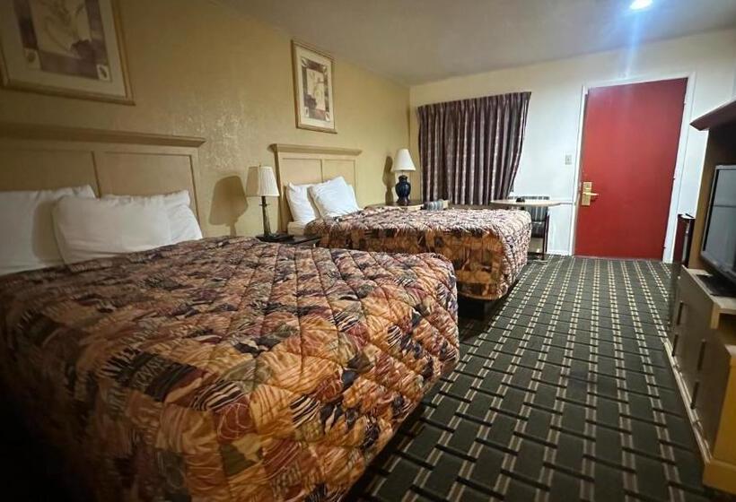 Номер Стандарт 2 Двуспальные Кровати, Economy Inn