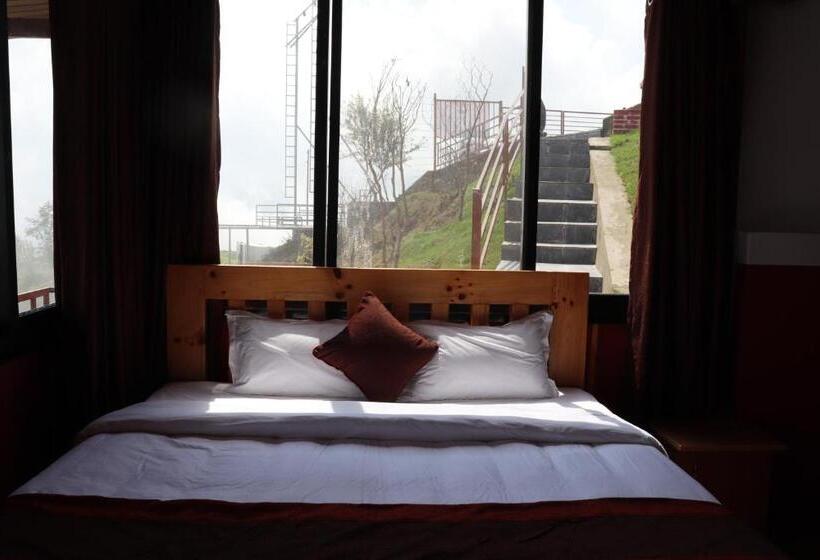 اتاق استاندارد سه نفره, Suryachaur Nature Retreat