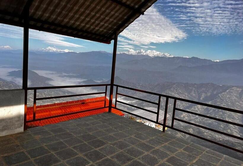 اتاق خانوادگی با چشم‌انداز کوه, Suryachaur Nature Retreat