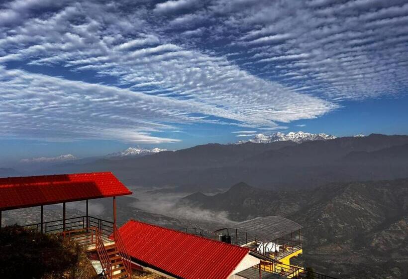 اتاق خانوادگی با چشم‌انداز کوه, Suryachaur Nature Retreat