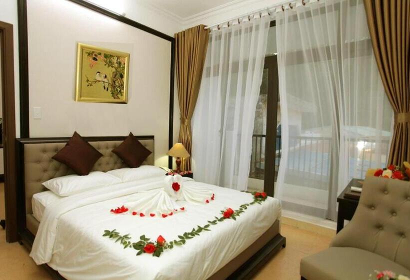 اتاق استاندارد با بالکن و چشم‌انداز دریا, Youth Hotel Do Son