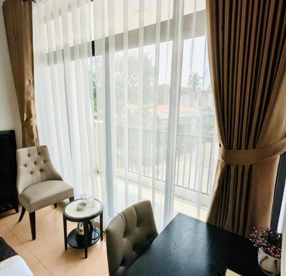اتاق استاندارد با بالکن و چشم‌انداز دریا, Youth Hotel Do Son