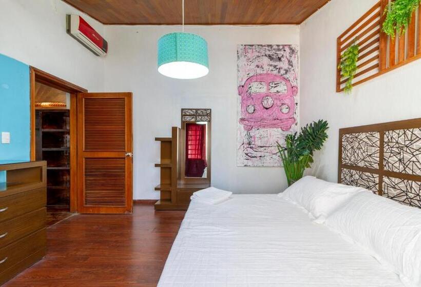 Quarto Deluxe Cama King, Casanova Suites & Hostel