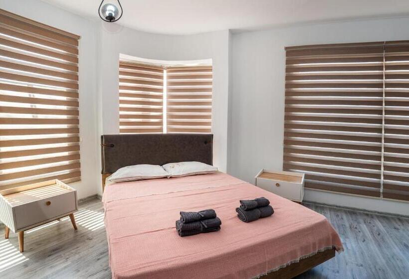 Номер Стандарт, Nicosia Suites