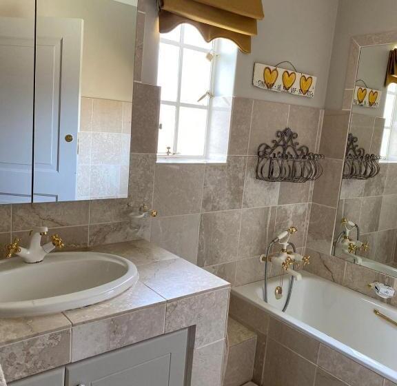 Номер Superior Кровать Кинг, The Manor House Dullstroom