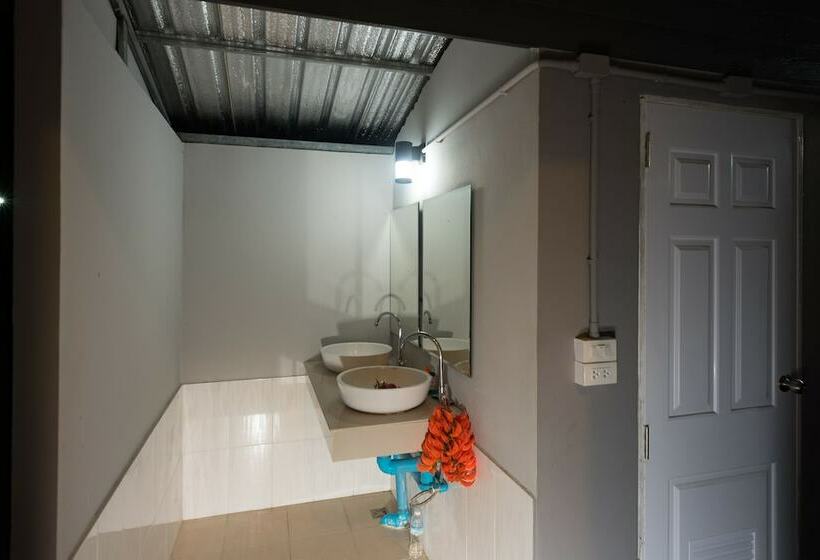 스탠다드 룸 공동 욕실, 2 Rocks Boutique Hostel