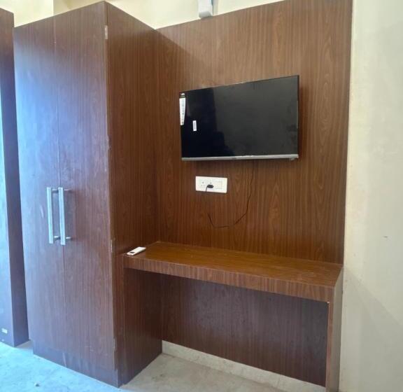 Quarto Estandar, O Radha Vrinda