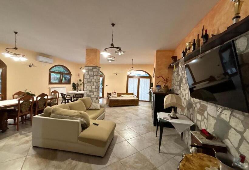Номер Стандарт Вид на Горы, Casa Scirocco Pontelatone