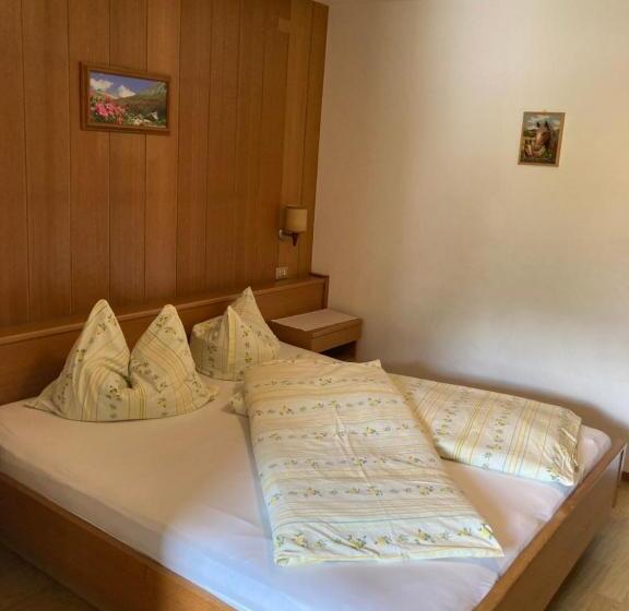 Номер Стандарт, Pension Obermair