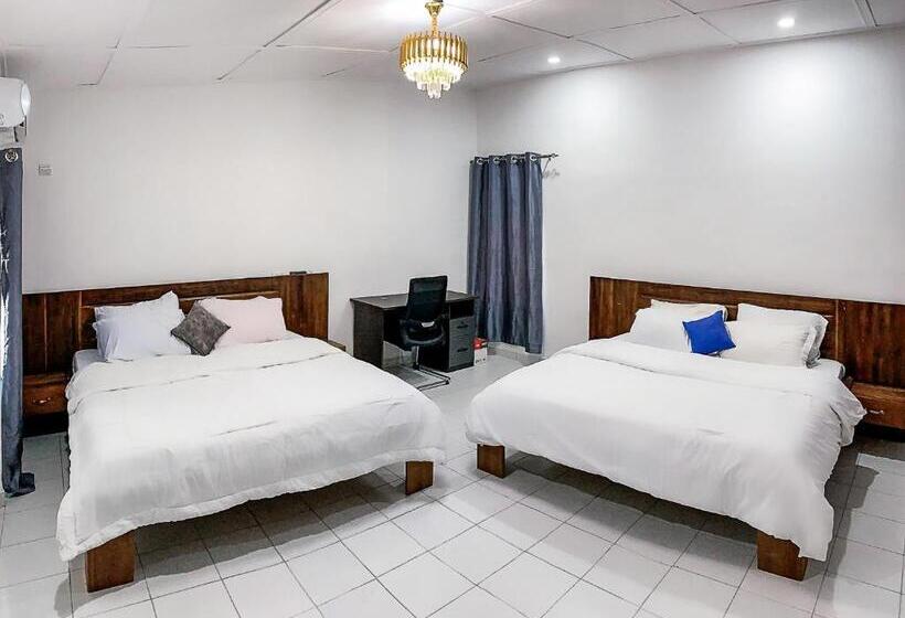 اتاق استاندارد چهارنفره با بالکن, Tranquil Residence