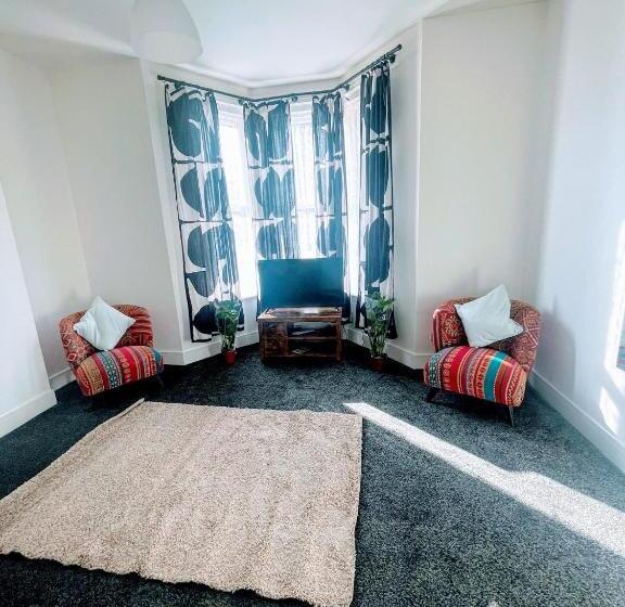 Семейные Апартаменты 3 Спальни, Bay Wind Apartment