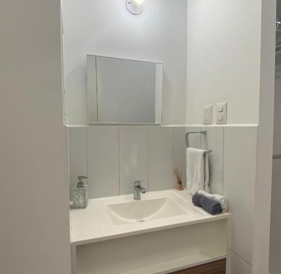 آپارتمان لوکس 1 خوابه, Narama Cozy, Spacious And Well Located Apartment