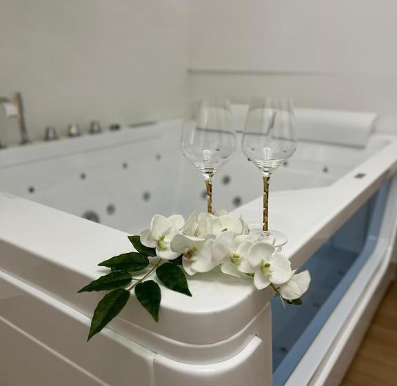 سوئیت با تخت بزرگ, Home Paradies