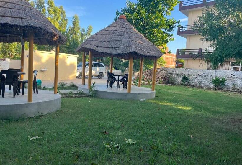 Люкс Повышенной Комфортности, Shree Raj Homestay Ac Room