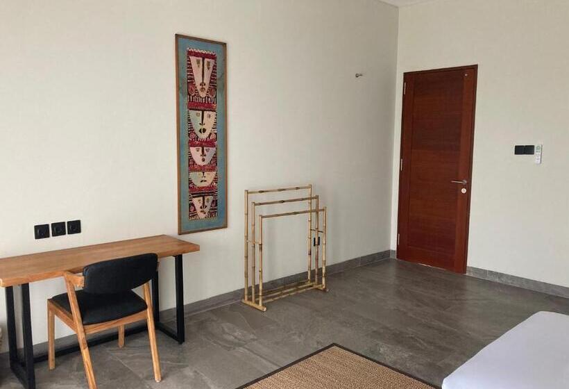 Номер Стандарт с Балконом, Aamoda Rooms
