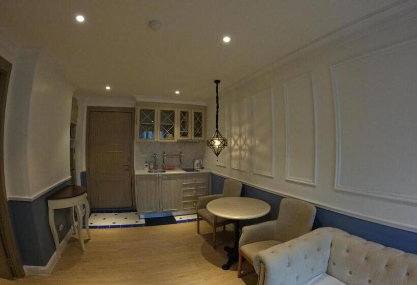 آپارتمان 1 خوابه با بالکن, Seven Sea Cote D Azure