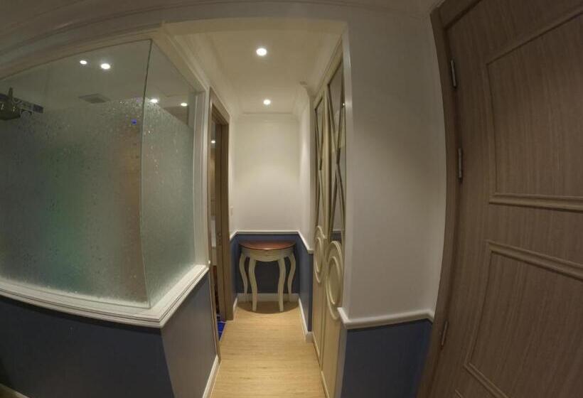 آپارتمان 1 خوابه با بالکن, Seven Sea Cote D Azure