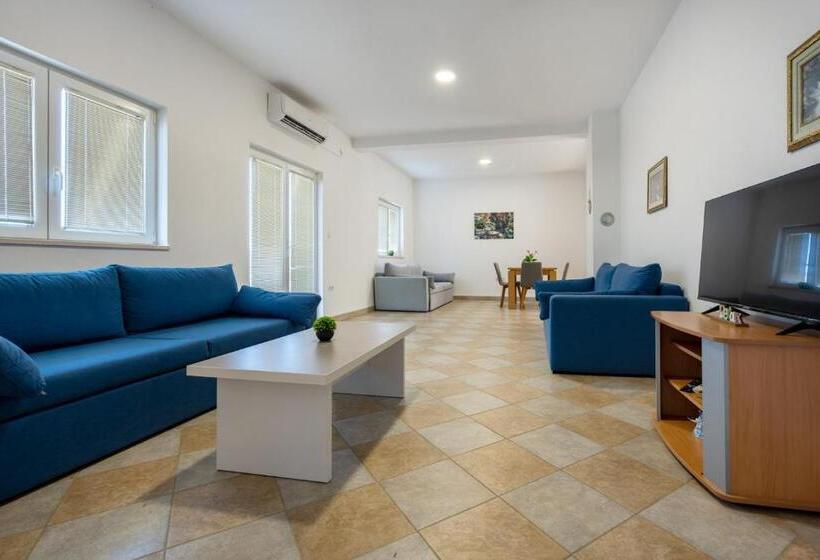 آپارتمان 1 خوابه با چشم‌انداز دریا, Apartment With Pool Sunset Cove