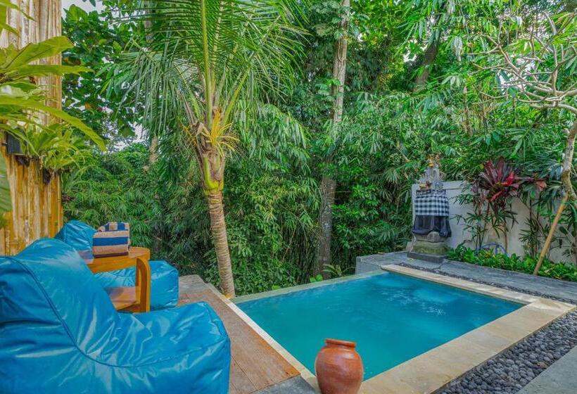 Вилла с 1 спальней и бассейном, Ngesil Private Joglo & Pool