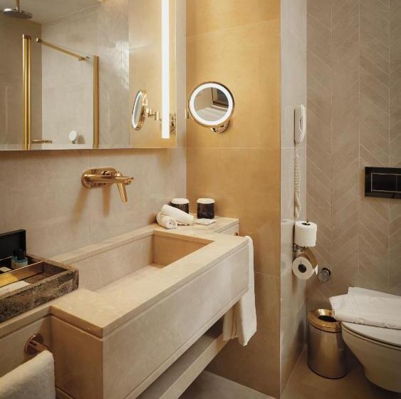اتاق کلاسیک, The Hotels, Galata