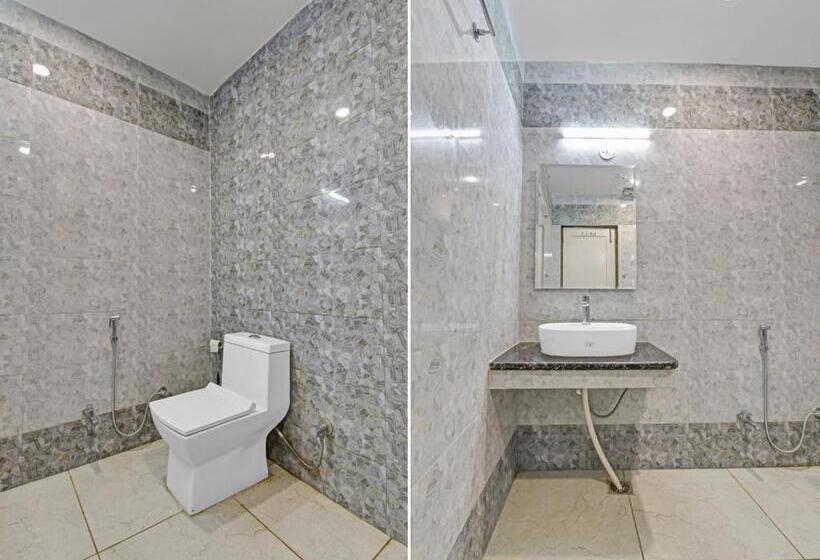 اتاق کلاسیک سه تخته, Super Hotel O Gauri Shankar