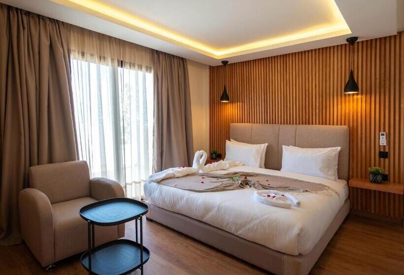 标准间带阳台, Unico Hotel Maarif