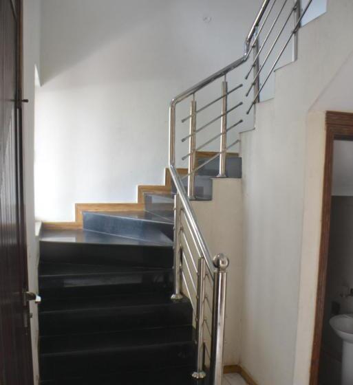 اتاق لوکس خانوادگی, Ukasha Guest House