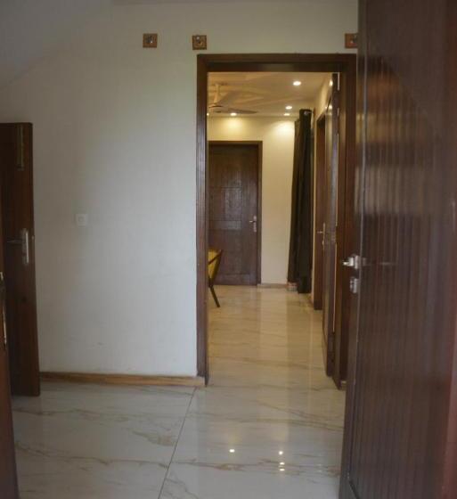 اتاق سوپریور خانوادگی, Ukasha Guest House