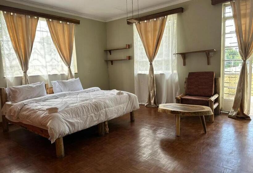 Quarto Deluxe Individual, Mwanana Hostels And Homes