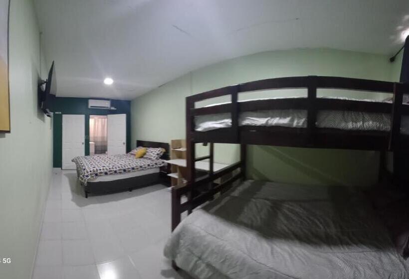 标准三人间, Hostal Casa 1717