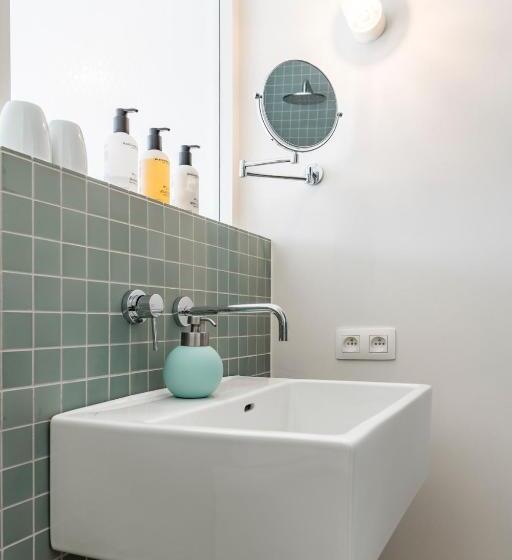 キングサイズベッドのデラックスルーム, Entrenous B&b Ghent