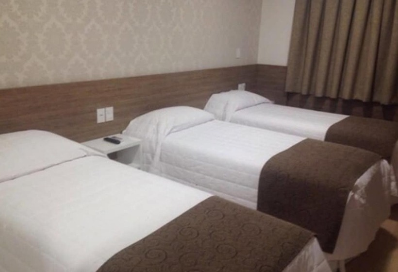 Номер Стандарт Трехместный, Holiday & Business Hotel   Em Frente Ao Centro De Eventos E Arena Conda