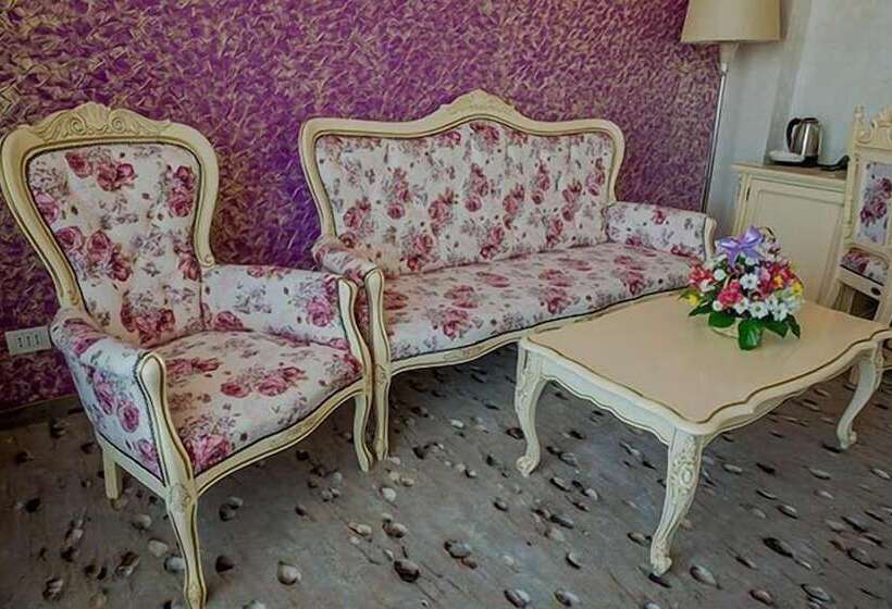 سوئیت 2 خوابه, Almar Luxury