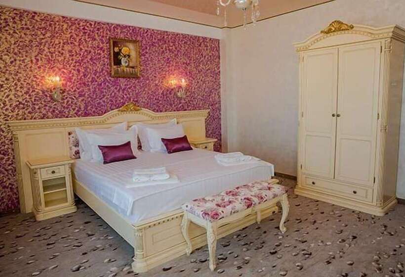 سوئیت 2 خوابه, Almar Luxury