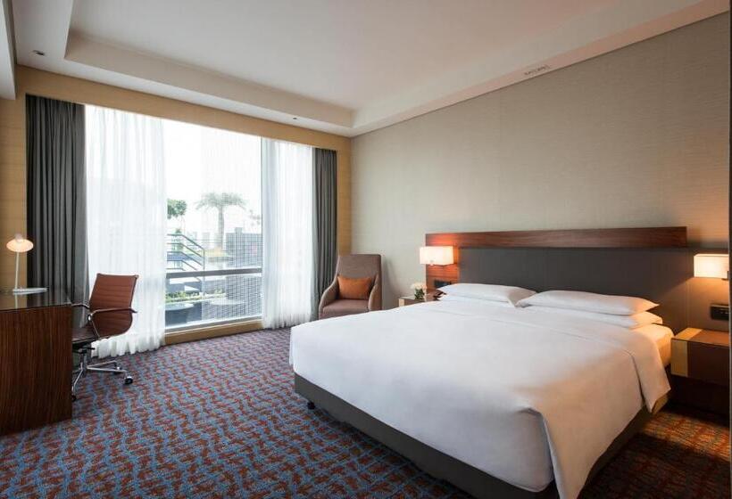스탠다드 룸 킹사이즈 침대, Hyatt Regency Lucknow Gomti Nagar